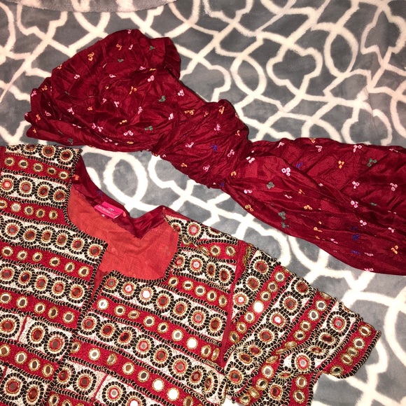 ❌ SOLD ❌ Traditional Indian Top & scarf - Picture 8 of 8
